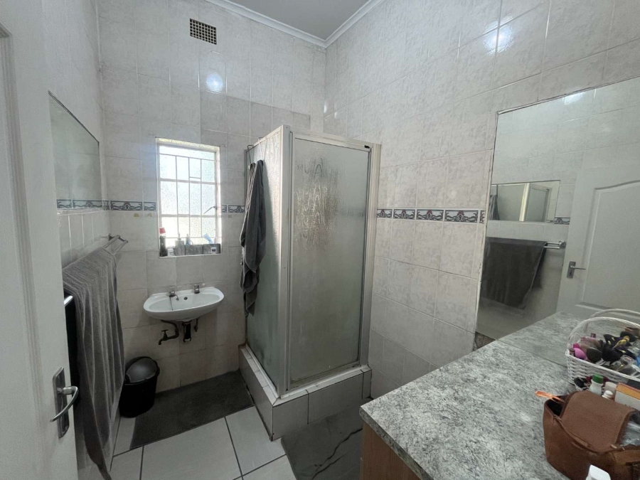 5 Bedroom Property for Sale in Die Rand Northern Cape